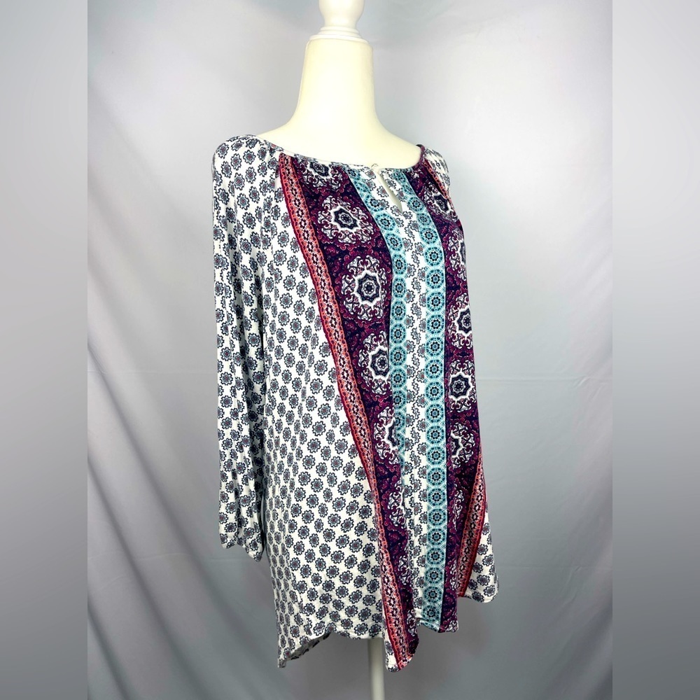 Absolutely Famous medallion print tunic top women’s size M